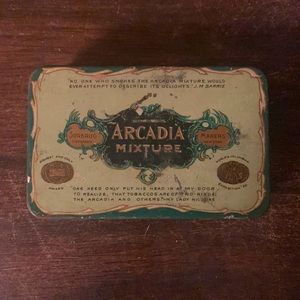 VINTAGE TOBACCO TIN can case